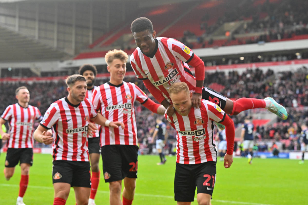 Alex Pritchard celebrates his goal against Millwall. Credit: Malcolm Mackenzie